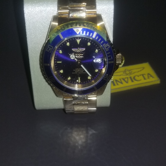 Invicta Pro-Diving Watch - Picture 4 of 7